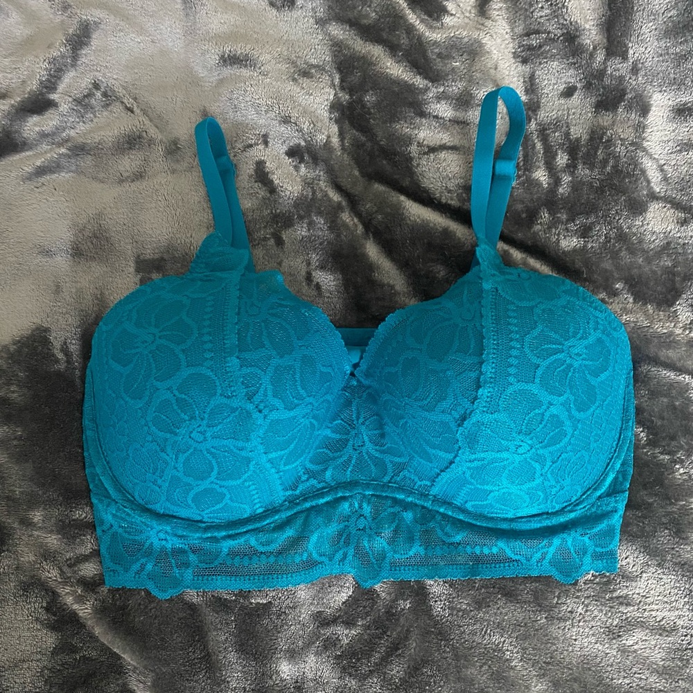 New Victoria’s Secret PINK padded push up lace bralette size M (D-DD)💙 EUC